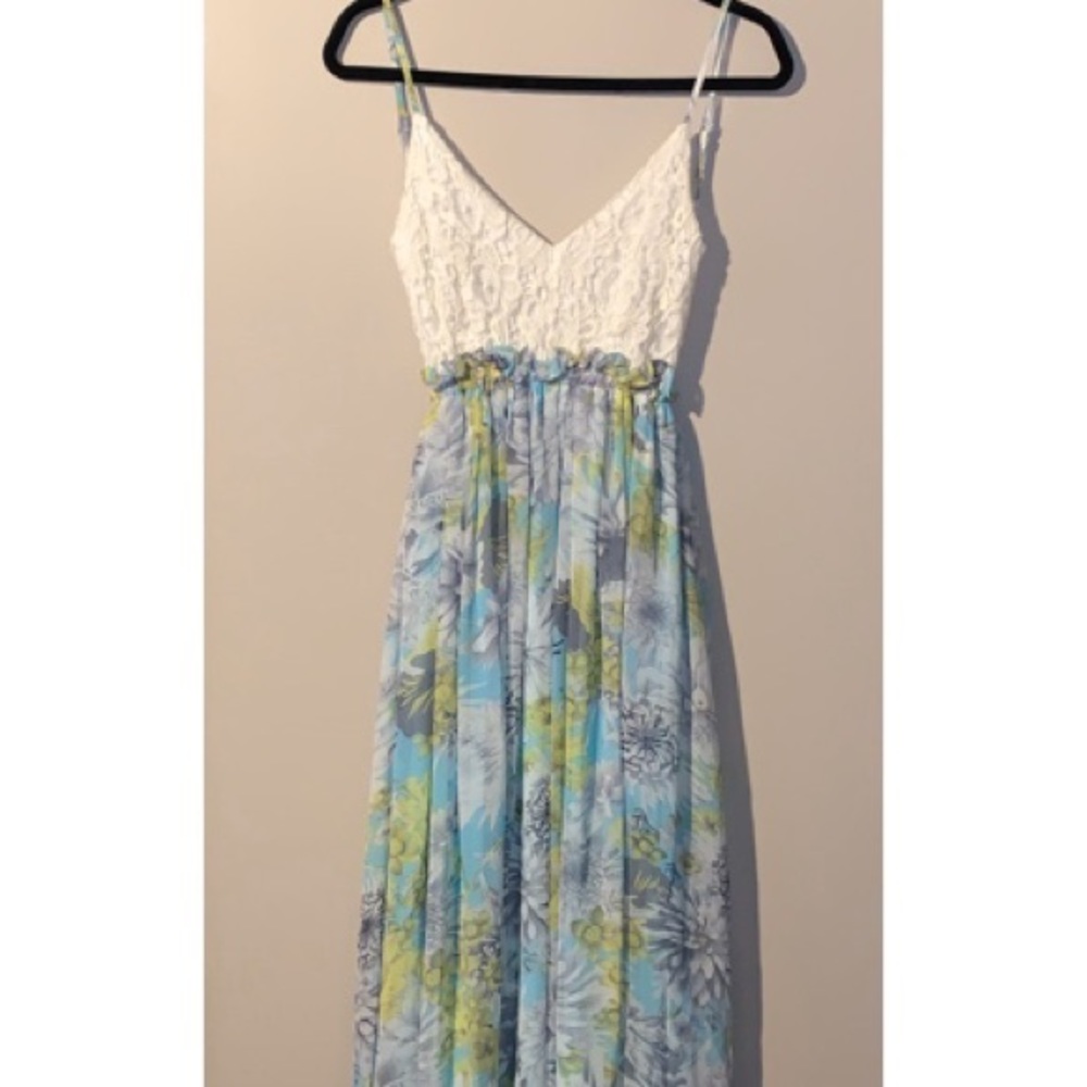Floral Maxi Dress Open Back Size M